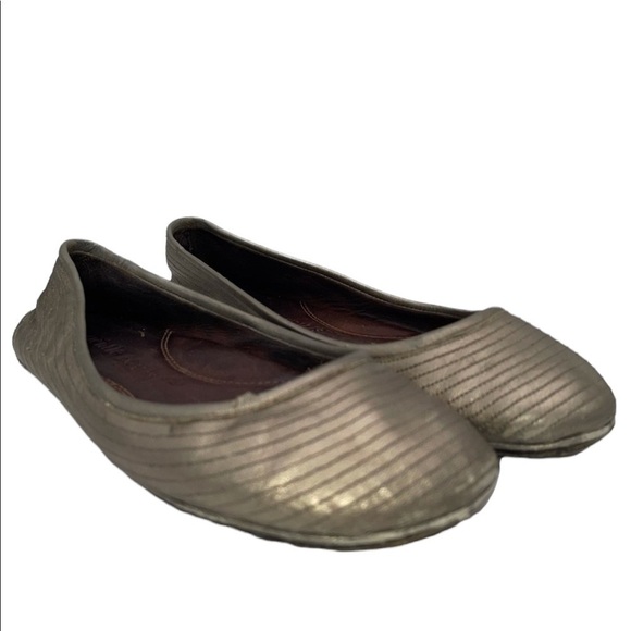 GENTLE SOULS Metallic Pewter Ballet Flats Size 6 - Picture 2 of 7